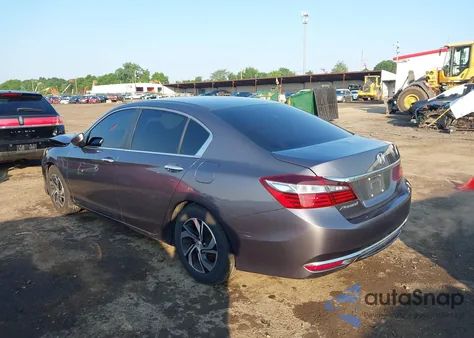 2016 Honda Accord Lx z USA, uszkodzony, nr VIN 1HGCR2F3XGA120071